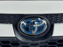 2021 Toyota Levin Hybrid 1.8H E-CVT, белый — фото 6