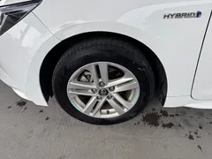 2021 Toyota Levin Hybrid 1.8H E-CVT, белый — фото 7