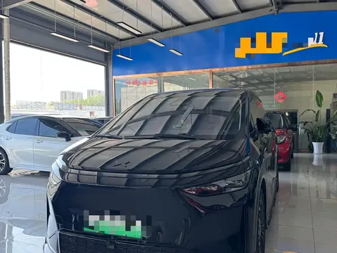 2026 Xpeng X9 1602 Ultra