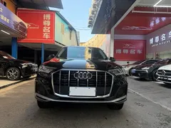2023 Audi Q7 55 TFSI quattro S line, чёрный — фото 2