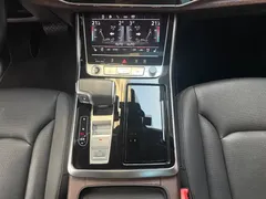 2023 Audi Q7 55 TFSI quattro S line, чёрный — фото 12