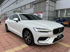2023 Volvo S60 B4 Luxury, белый — фото 3