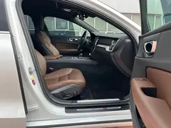 2023 Volvo S60 B4 Luxury, белый — фото 23