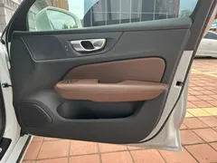 2023 Volvo S60 B4 Luxury, белый — фото 25