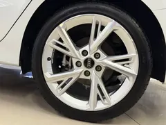 2022 Audi A3 Sportback 35 TFSI, белый — фото 22