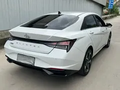 2022 Hyundai Elantra 1.5L CVT GLX Elite, белый — фото 9