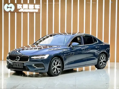 2024 Volvo S60 B4 Zhiyi Luxury