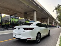 2022 Mazda 3 2.0L AT Quality, белый — фото 7