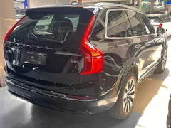 2023 Volvo XC90 B5 Zhixing Luxury 7-seater, чёрный — фото 15