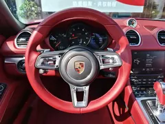 2022 Porsche 718 Boxster 2.0T — фото 12