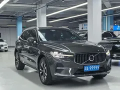 2023 Volvo XC60 4WD Luxury — фото 2
