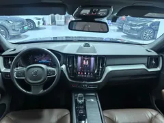 2023 Volvo XC60 4WD Luxury — фото 3