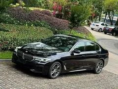 2022 BMW 5 Series 5 525Li M, чёрный — фото 1