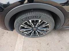 2025 Hongqi HS5 2.0T 4WD Pro, чёрный — фото 25