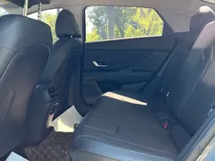 2022 Hyundai Elantra 1.5L CVT LUX Premium — фото 11