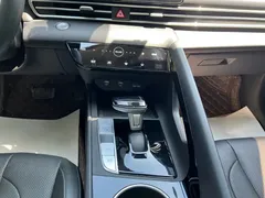 2022 Hyundai Elantra 1.5L CVT LUX Premium — фото 14