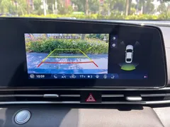 2022 Hyundai Elantra 1.5L CVT LUX Premium — фото 20