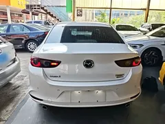 2021 Mazda 3 2.0L AT, белый — фото 6