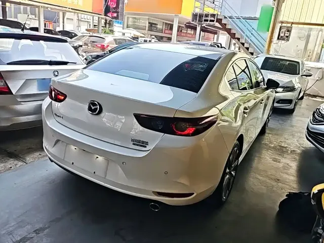 2021 Mazda 3 2.0L AT