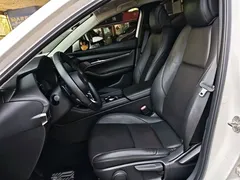 2021 Mazda 3 2.0L AT, белый — фото 15