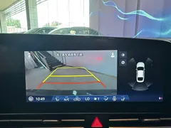 2022 Hyundai Elantra 1.5L CVT LUX Premium — фото 18