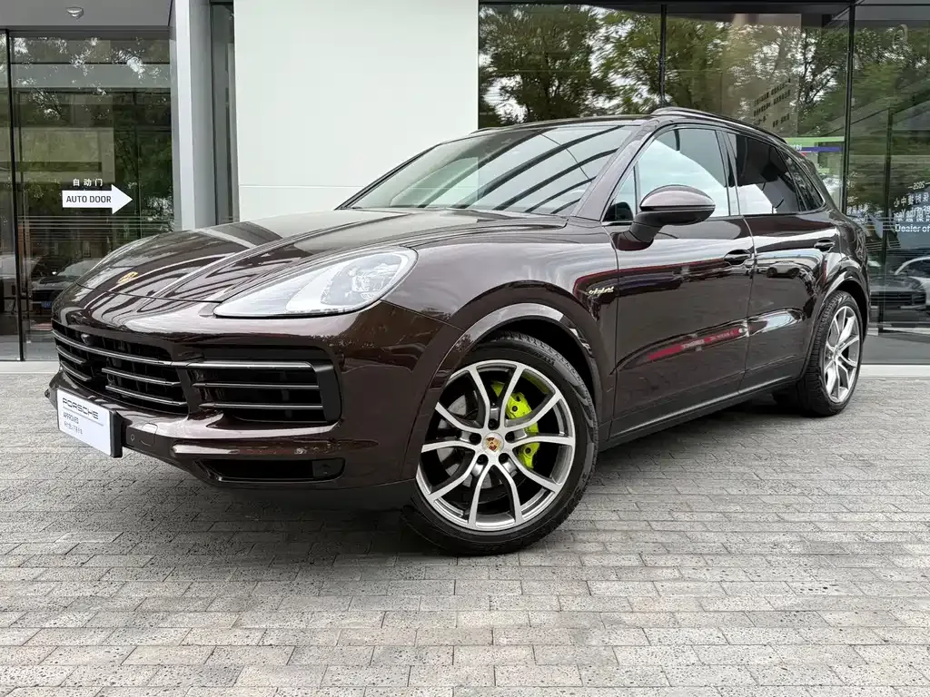 2023 Porsche Cayenne 2.0T Platinum