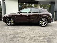 2023 Porsche Cayenne 2.0T Platinum — фото 2