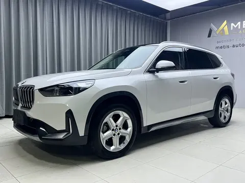 2023 BMW X1