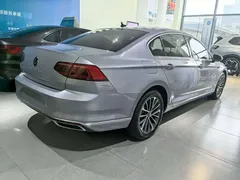 2020 Volkswagen Magotan 330TSI DSG Luxury — фото 3