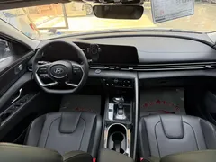 2022 Hyundai Elantra 1.5L CVT LUX Premium, белый — фото 11