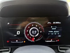 2022 Hyundai Elantra 1.5L CVT LUX Premium, белый — фото 12
