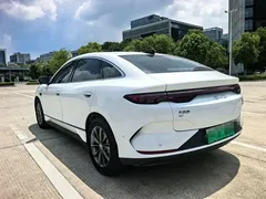 2025 BYD Qin L EV L EV 470KM, белый — фото 13