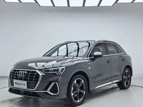 2022 Audi Q3 35 TFSI Fashion Dynamic