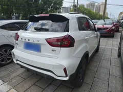 2021 Geely Vision X3 1.5L CVT Premium, белый — фото 7