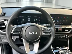 2023 Kia Seltos 1.5L CVT Luxury, белый — фото 10