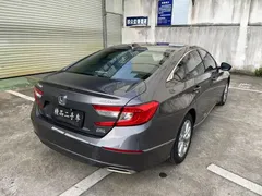 2018 Honda Accord 260TURBO Elite V — фото 9
