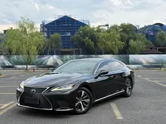 2020 Lexus LS 500h VI, чёрный — фото 1