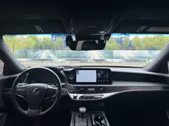2020 Lexus LS 500h VI, чёрный — фото 8