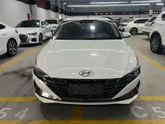 2022 Hyundai Elantra 1.5L CVT LUX Premium, белый — фото 2