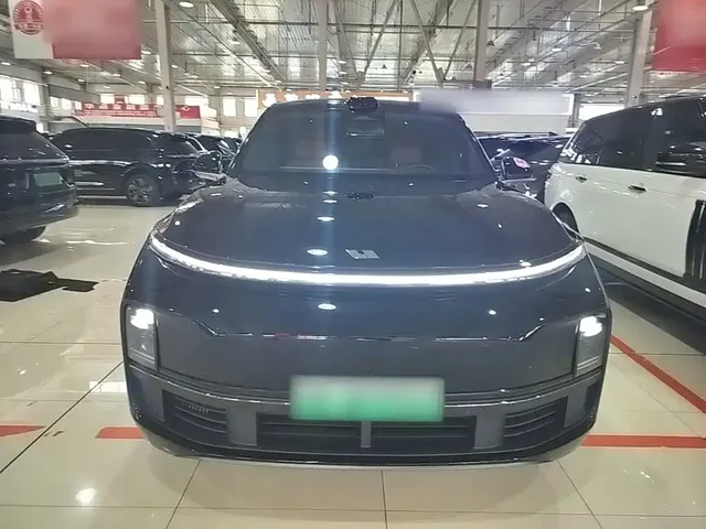 2024 Li Auto L8