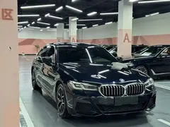 2022 BMW 5 Series 5 530Li M, чёрный — фото 3