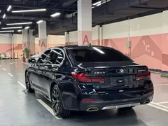 2022 BMW 5 Series 5 530Li M, чёрный — фото 8