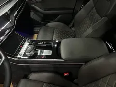 2022 Audi A8L 50 TFSI quattro, чёрный — фото 5