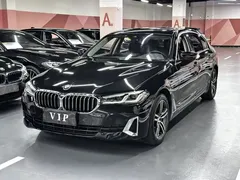 2021 BMW 5 Series 5 530Li, чёрный — фото 1