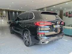 2022 BMW X5 40Li M, чёрный — фото 16