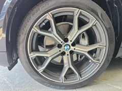 2022 BMW X5 40Li M, чёрный — фото 18