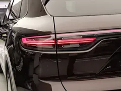 2021 Porsche Cayenne E-Hybrid 2.0T PHEV — фото 36