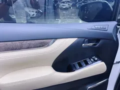 2021 Toyota Vellfire Hybrid 2.5L HV Supreme, белый — фото 5