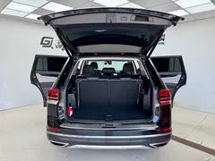 2021 Volkswagen Touron 330TSI 2WD Luxury, чёрный — фото 19