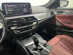 2023 BMW 5 Series 5 530Li M, чёрный — фото 17